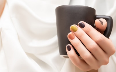 Мифы о ногтях разоблачены: дышат ли ногти, вреден ли гель-лак — мнение врачей
