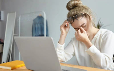 Тревожные знаки организма: дефицит железа вызывает усталость и головные боли — признаки и последствия