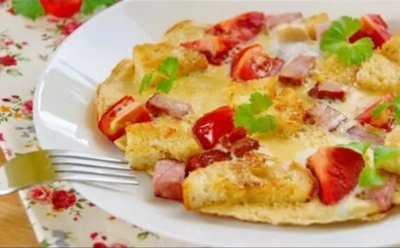 Французский завтрак с хрустящими нотками: яичница с багетом и сыром — изысканный вкус без сложностей