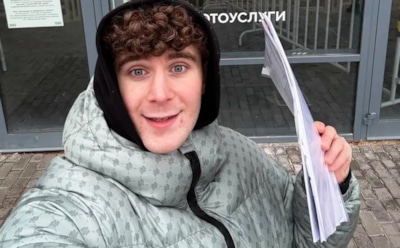 Артур Бабич решил стать гражданином России: Аня Покров помогла возлюбленному начать новую жизнь