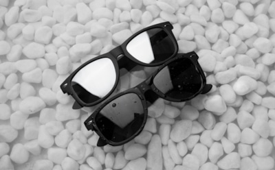 Что скрывают маркировки очков: как выбрать аксессуар с надежной УФ-защитой