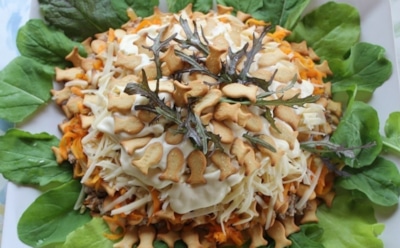 И «Рыбку» съесть: этот аппетитный и сытный салат станет хитом любого застолья