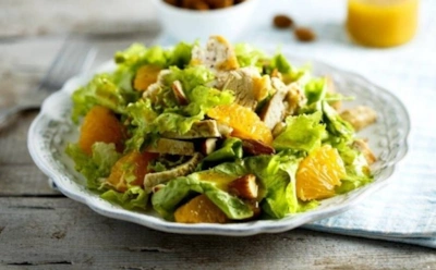 Мандариновая магия: удивительно контрастный салат, который влюбляет с первой ложки