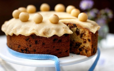 Англичане обожают этот десерт: английский пасхальный кекс, который сводил с ума аристократов