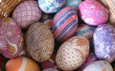 Яйца к Пасхе: 7 способов покраски, которые превратят их в произведение искусства