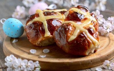 Эти булочки едят да нахваливают: британская пасхальная выпечка, которую слопают первой на столе