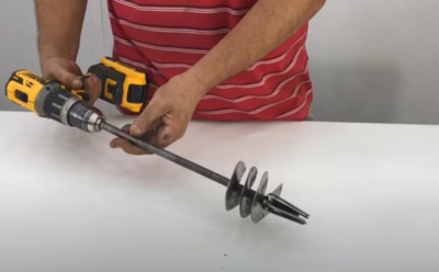 Крутим-мутим: превратите обычный шуруповерт в супер-инструмент, который справится с грядками, сорняками и даже водой