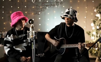 Исполнителям вирусной песни «Сидим с бобром за столом» SLAVA SKRIPKA закрыли путь на сцену