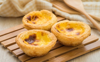 Нежный яичный тарт: португальский десерт, который покорит Россию — удивитесь сами, поразите гостей