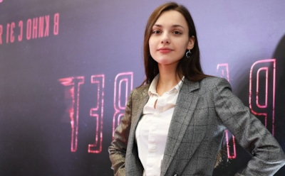 «Претензий не имею»: Илья Дель выгораживает актрису, исполосовавшую его ножом