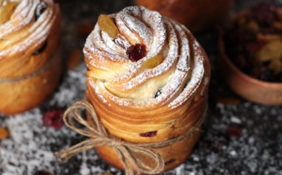 Вкус, который закручен до совершенства: пасхальный краффин станет альтернативой скучным куличам — не отказывайте себе в удовольствии