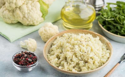 Рис без круп и углеводов: это потрясающее блюдо из цветной капусты идеально подходит для пп-питания — включите в рацион