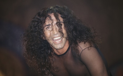 Валерий Леонтьев поет в европейских кабаках с дырой в кармане