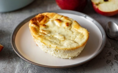 Счастье из творога и яблок: это воздушное суфле заставит забыть про печенье и торты — потратьте всего полчаса