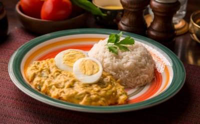 Курица опять в моде: этот рецепт заставит вновь влюбиться в надоевшее блюдо — узнайте секрет перуанских кулинаров