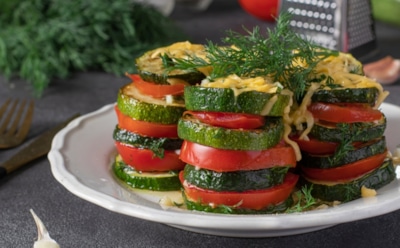 Против таких кабачков даже мясо не тянет: от этой закуски гости всегда в восторге, а соседи клянчат рецептик — попробуйте сами