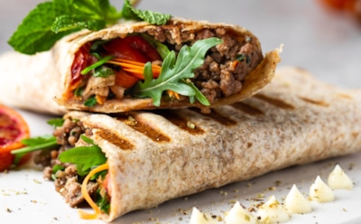 Добавка одна, а шаурма уже совсем другая: этот вариант стритфуда исчезает во рту моментально — взорвите рецепторы новым вкусом