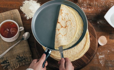 Даже первый не комом: эти секреты приготовления блинов должна знать каждая хозяйка — выйдут как у бабушки