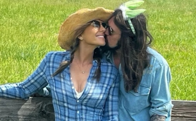 Утешила после развода: Элизабет Херли закрутила роман с Билли Сайрусом