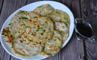 Блины из Поднебесной: коллега из Китая поделилась рецептом — дома все чуть языки не проглотили