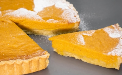 Не терплю тыкву, но перед этим лакомством не устоять: тыквенный пирог как в кино — насладитесь американской классикой