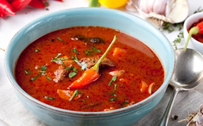 Секрет венгерских поваров раскрыт: этот ароматный суп-гуляш подают в лучших ресторанах Будапешта — вы можете попробовать его дома