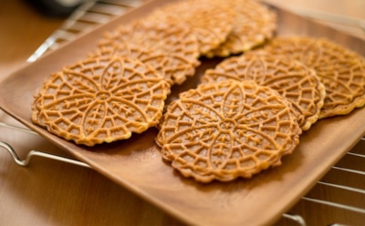 Однажды приготовила — больше печенье не покупаю: эти итальянские пиццелли заменят все десерты на раз — и ваши дети будут довольны