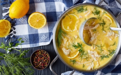 Научила старая гречанка — в этот суп влюбилась вся семья: согревает сильнее чая и насыщает лучше щей — переступите пределы привычного