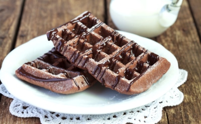 Шоколад и кокос в одной вафле: этот десерт радует вкусом и поднимает настроение — не отказывайте себе в удовольствии