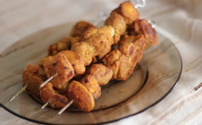 Много мяса — тяжело, но есть отличная альтернатива: эти шашлыки полюбят даже мясоеды — проведи праздники с пользой для здоровья