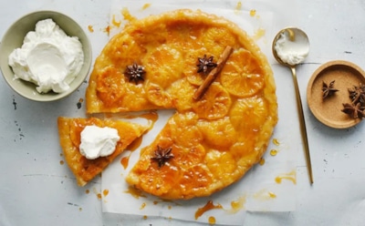 Нашли идеальный десерт — язык проглотите: этот мандариновый тарт покорил гурманов всего мира — не отставайте и вы