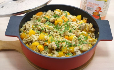 После армии перловку ненавидел: это сытное блюдо заставило полюбить ее заново — такой эту крупу ваши близкие еще не видели