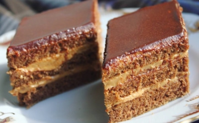 Подруга поделилась рецептом — семья от него в восторге: с этим тортом про «Наполеон» никто не вспомнит — поразите гостей десертом