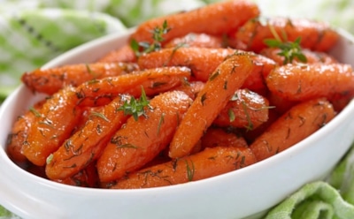 Дети теперь едят овощи без капризов: морковь еще никогда не была такой яркой — глазированный акцент на вашем столе