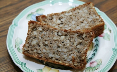 Рецепт показался странным — результат покорил: этот перловый хлеб легко вытеснит обычный из вашего меню — не бойтесь пробовать