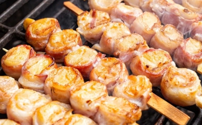 Баранина со свининой забыты — гости уплетают морепродукты: этот шашлык из гребешков рвет все шаблоны — откройтесь новому вкусу