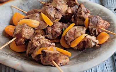 Добавляю один ингредиент — к мангалу строится очередь: с этой добавкой шашлык из баранины станет еще вкуснее — берите на заметку