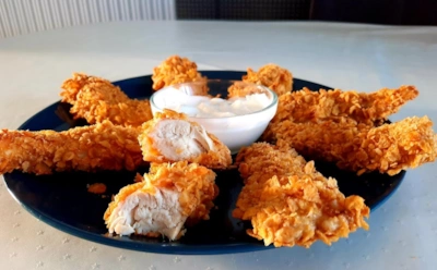 Такой курочке и ресторан позавидует: эти хрустящие стрипсы закончатся, не успев остыть — готовьте сразу двойную порцию