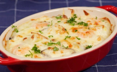 Если жюльен не радует — добавьте кальмаров: в этот вариант угощения просто невозможно не влюбиться — от гостей отбоя не будет