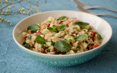 Если устаю от оливье — готовлю табуле: этот супер-салат не даст оторваться, пока тарелка не опустеет — берите посуду побольше