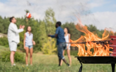 Это опасное комбо вас доконает: названы ошибки, которые превратят пикник в кошмар для организма — исключите вредные факторы немедленно