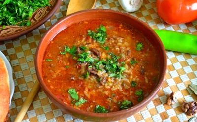 От говядины в харчо отказались — есть вариант получше: этот суп с бараниной перевернет ваше представление о грузинской кухне