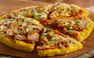 Тесто больше не нужно — есть картошка: после этой креативной пиццы гости непременно попросят добавки — всеобщий восторг гарантирован