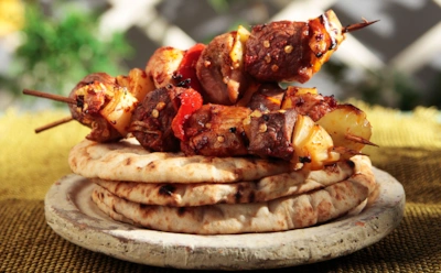 Пока мариновал — чуть сырыми не съел: на эти шашлычки-сувлаки сбегутся все соседи — попробуйте баранину с греческим акцентом