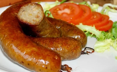 Магазинная колбаса забыта — делаем вкуснятину сами: этот итальянский деликатес с картофелем круче любых сосисок — бюджетно и вкусно