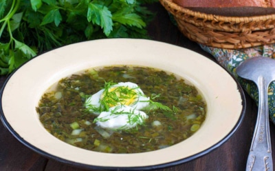 Наступила весна — пускаю в ход траву: этот зеленый борщ с черемшой зарядит всю семью витаминами — ни один суп с ним не сравнится