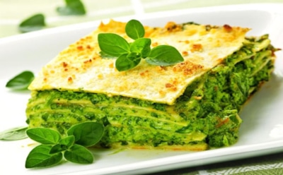 «Наполеон» позеленел, как Халк, а дети счастливы: в таком исполнении знаменитый торт даже полезней сельдерея — и куда вкуснее