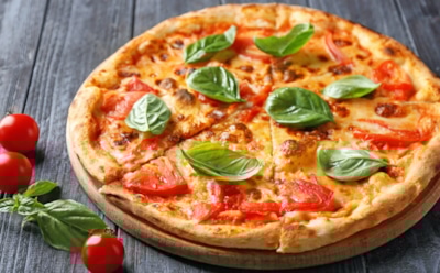 Больше не заказываем — готовим сами: такую вкусную пиццу ни в одной доставке не найти — и сделать быстрее, чем дождаться курьера