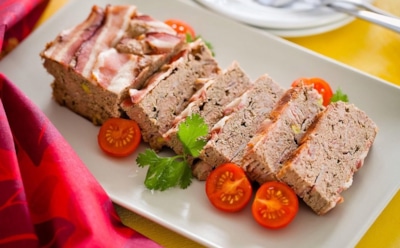 По-деревенски — не по-колхозному: эта крестьянская запеканка придется к месту на столе короля — подыщите ей уголок и в своем меню