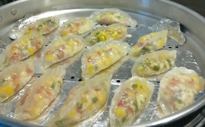 Когда надоели просто пельмени — лепим китайские: этот деликатес любого заставит истекать слюной — и привычная мука не понадобится